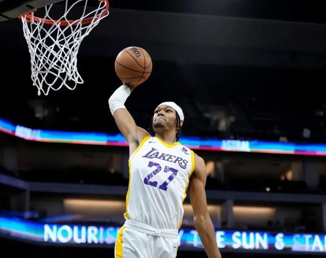 开云网页版-裁掉神射手！湖人签场均2.6分落选秀 佩总小赌捡漏