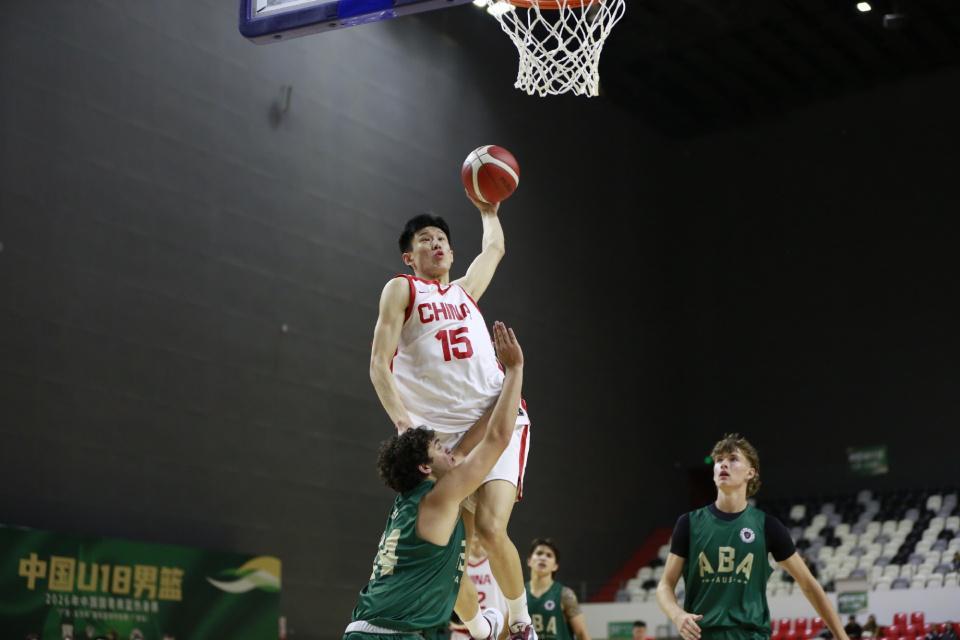 开云入口-改名、改年龄参赛！U18男篮核心遭篮协调查，热身赛已被踢出名单